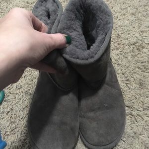Girls Size 11 UGG boots
